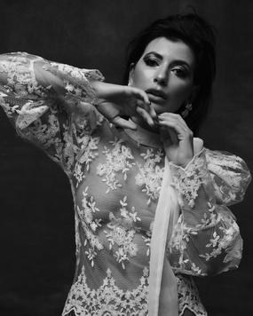 欧美黑白性感蕾丝美女人体艺术摄影图片